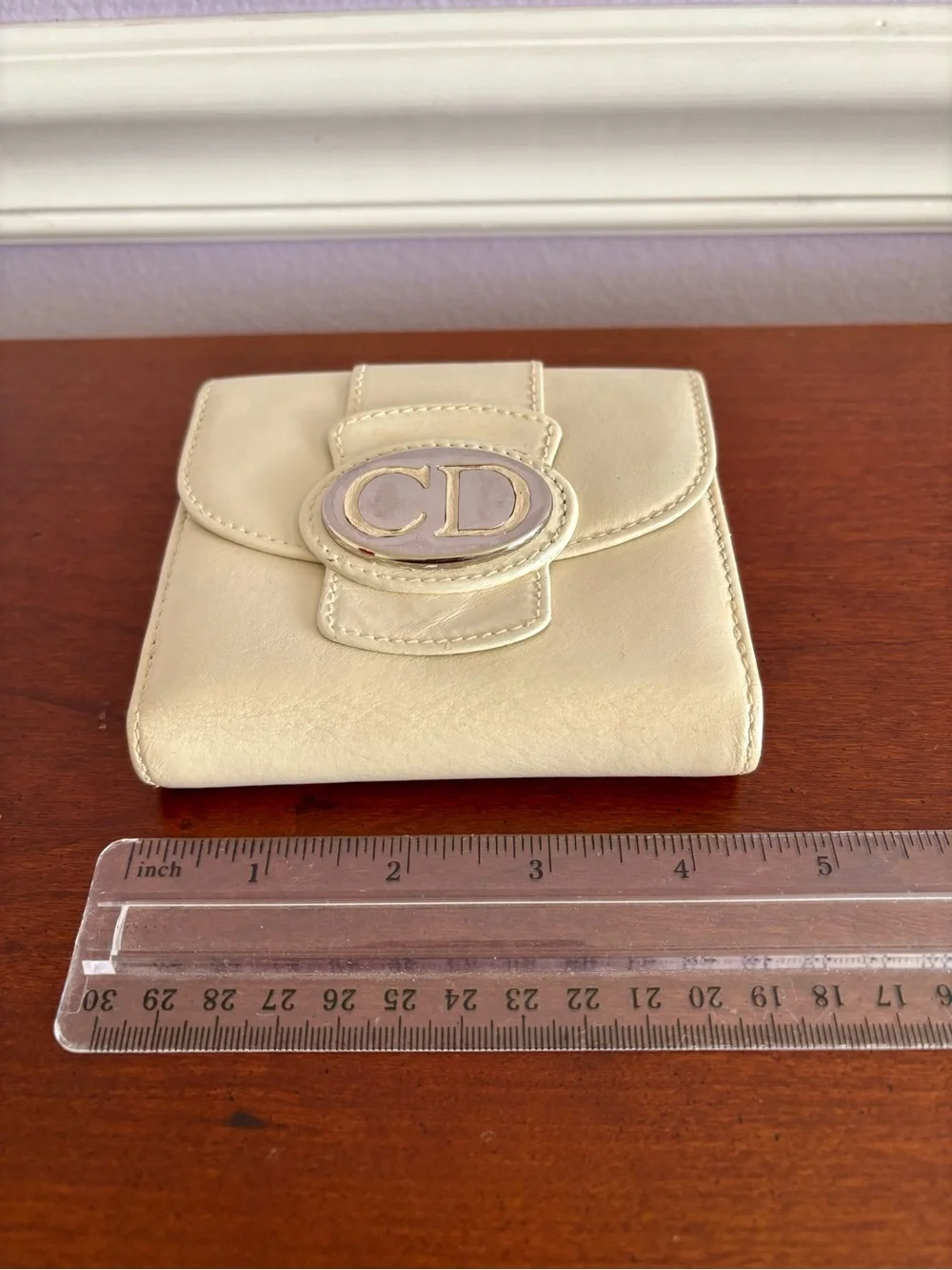 Christian Dior Vintage Cream Leather Bifold Wallet CD Logo Compact Wallet w/ Box